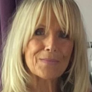 Meet your Posher, Laurie